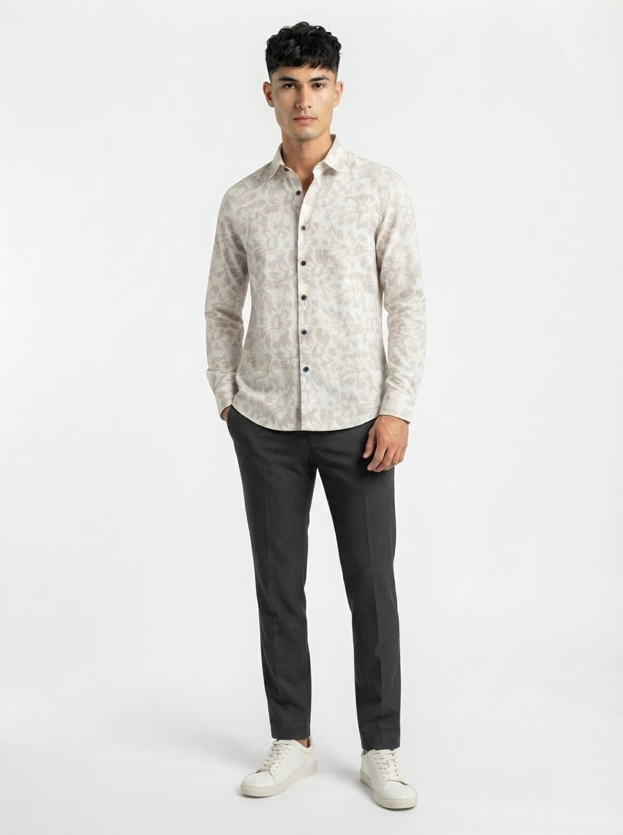 Men’s floral print full sleeve shirt by Snipes, featuring vibrant floral patterns on a casual long-sleeve shirt.