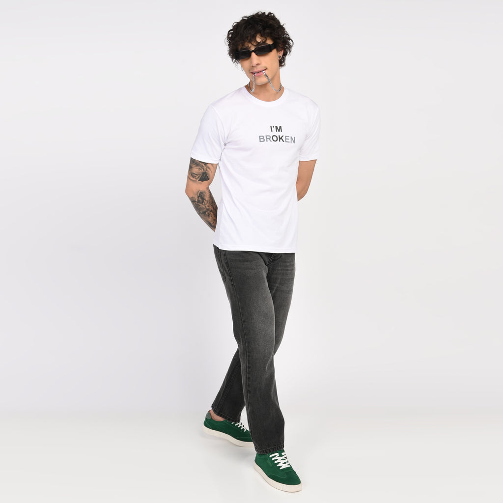 White "I'm Broken" Minimal Graphic T-Shirt - Snipes