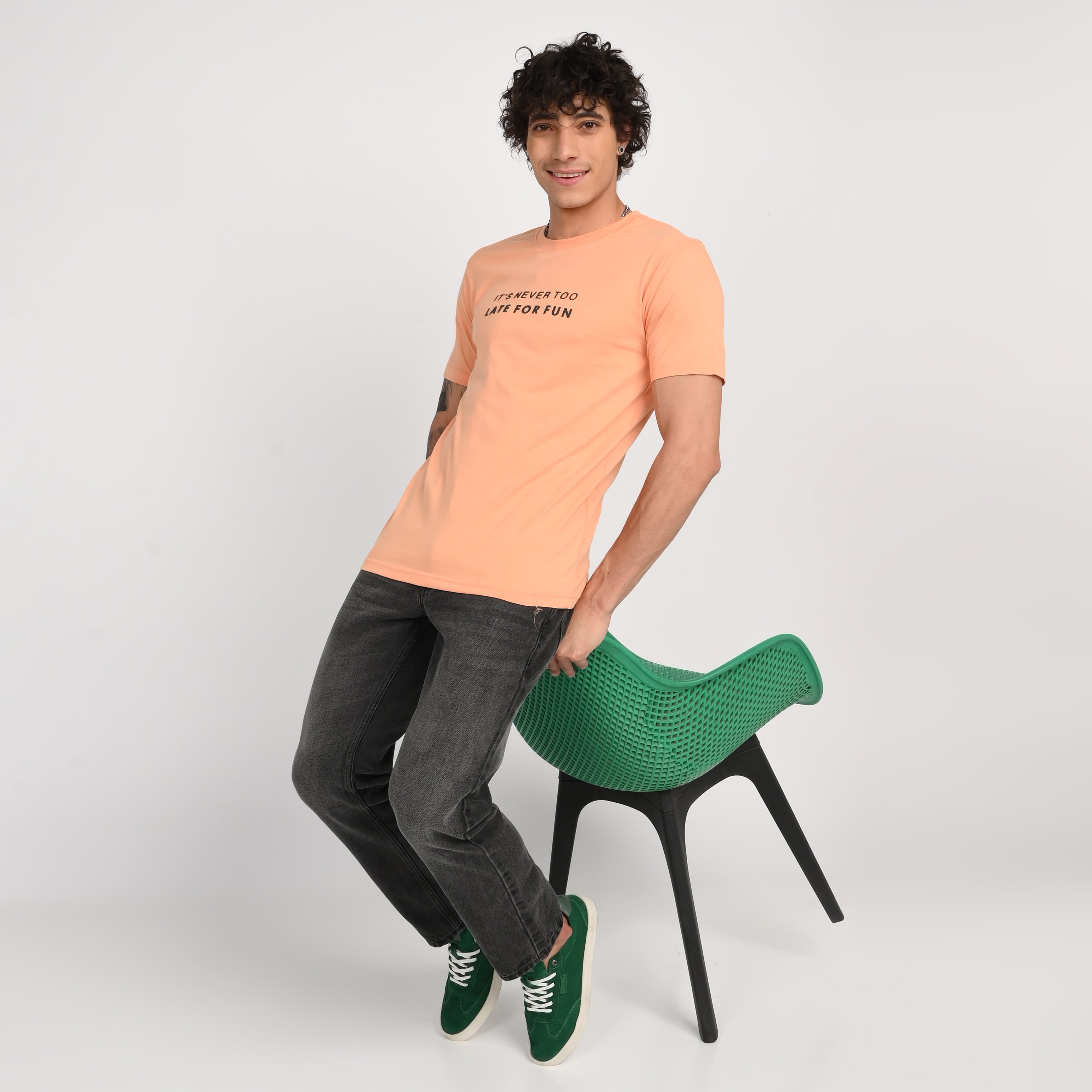 Light Coral Minimal Graphic T-Shirt - Snipes