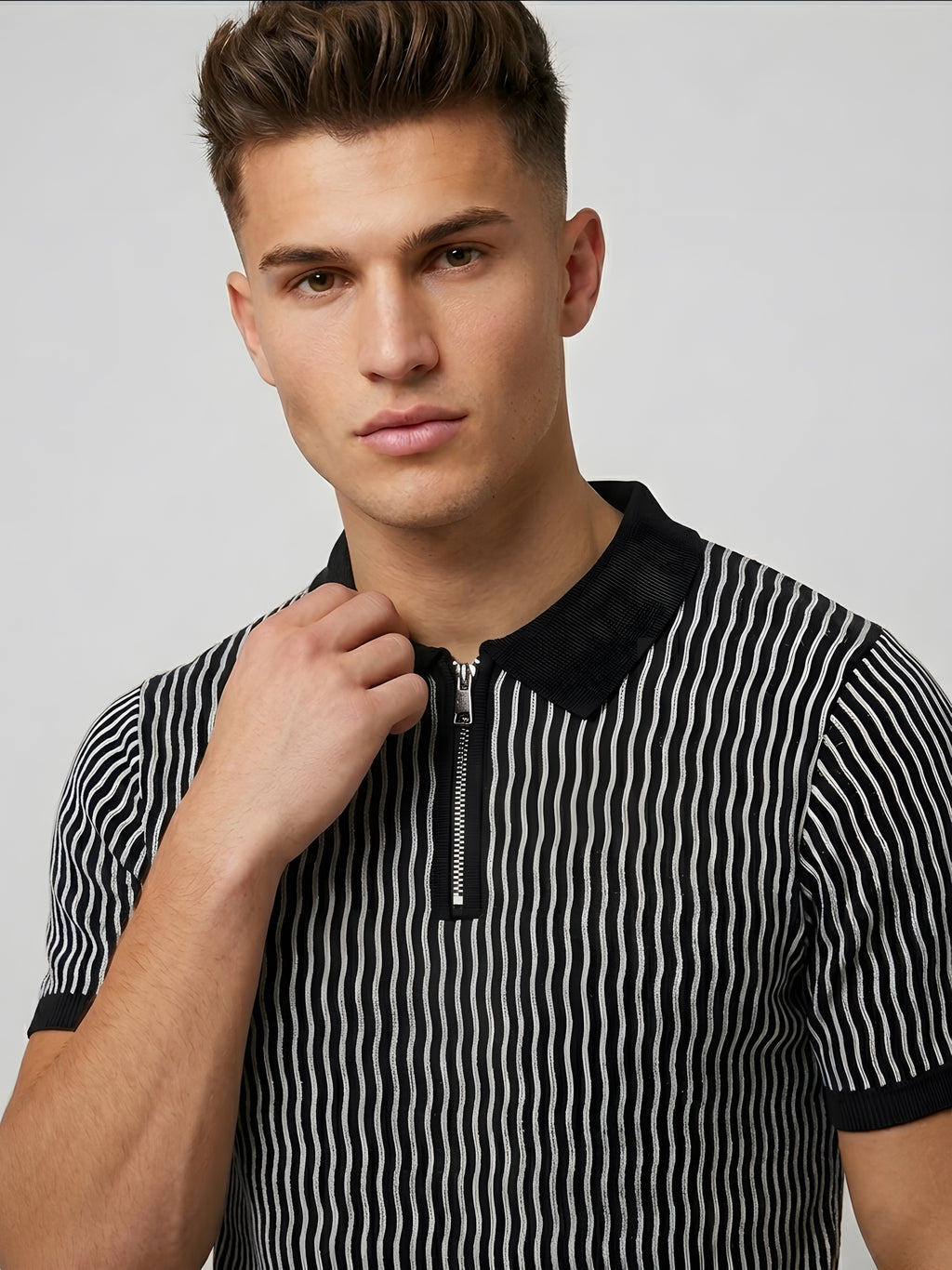 Snipes striped polo T-shirt with a classic collar and short sleeves, featuring horizontal blue and white stripes.