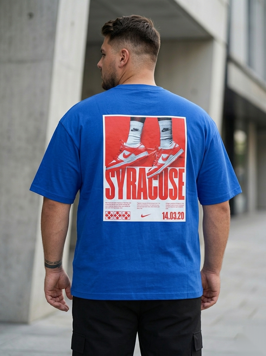 Snipes oversized black T-shirt with large backprint design, relaxed fit, and casual style.