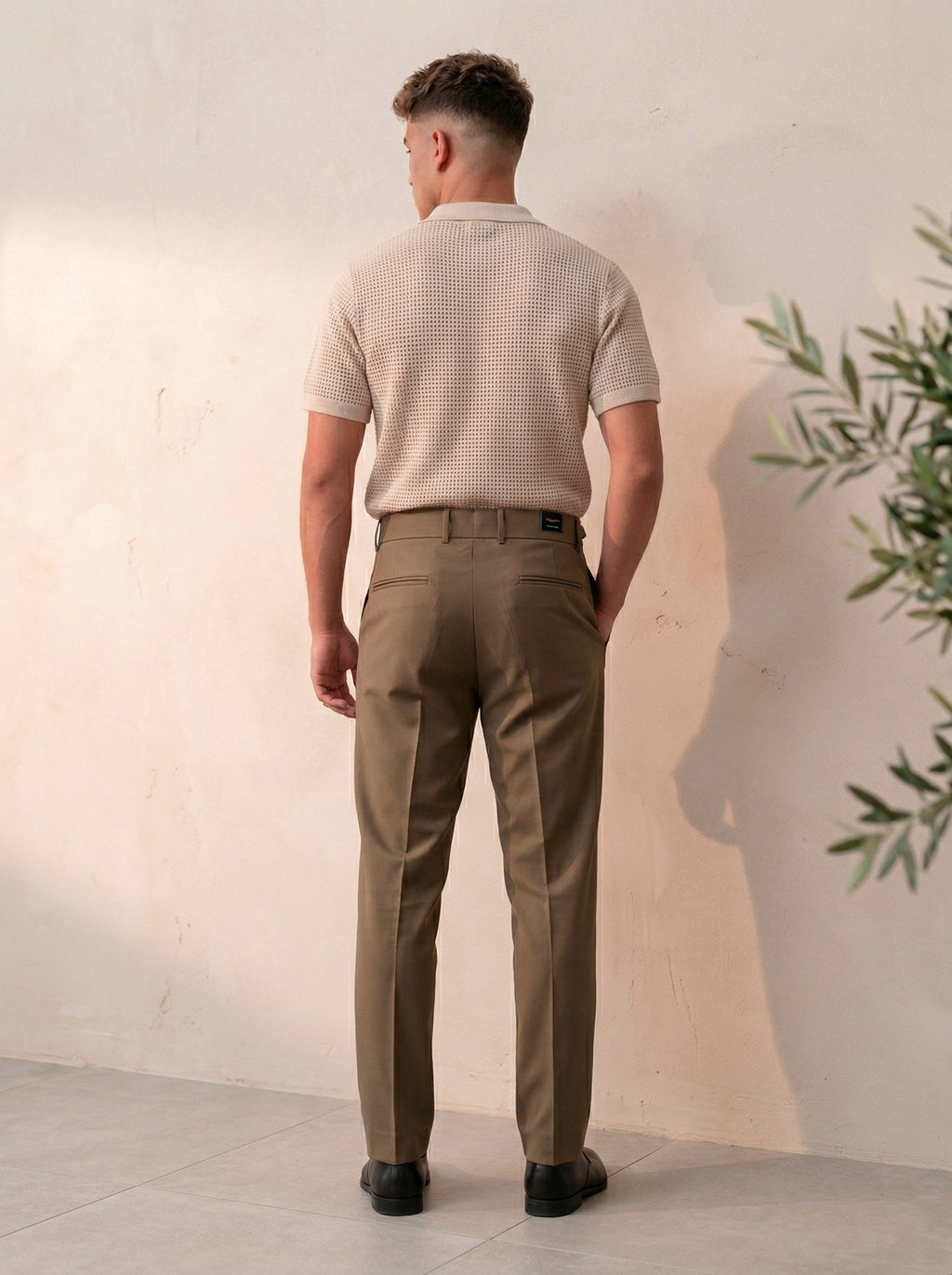 Snipes Gurkha formal pant in neutral fabric, featuring a tailored fit and classic design suitable for professional attire.