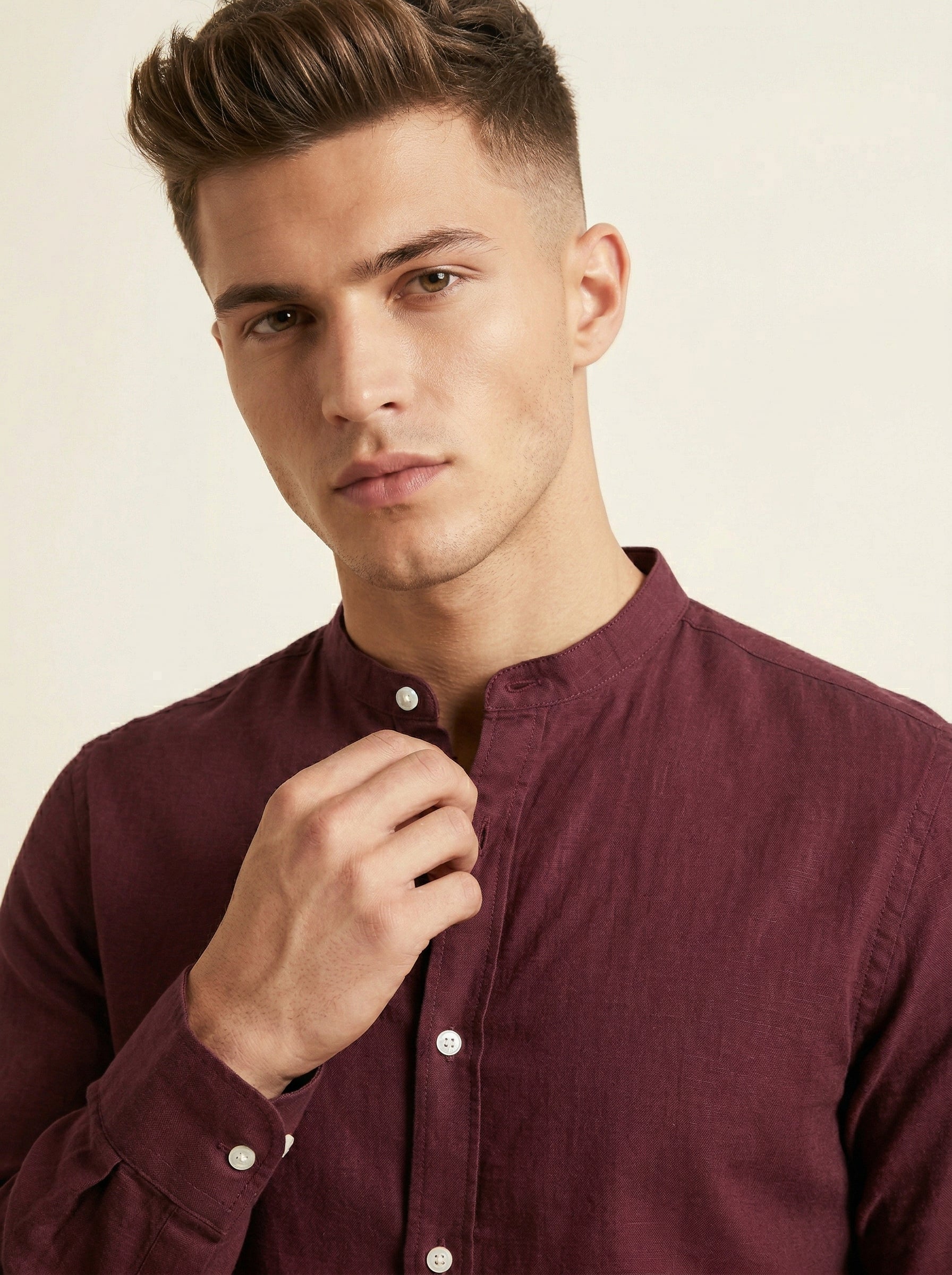 Linen Mandarin collar shirt by Snipes featuring a relaxed fit and lightweight fabric, shown in a neutral color.