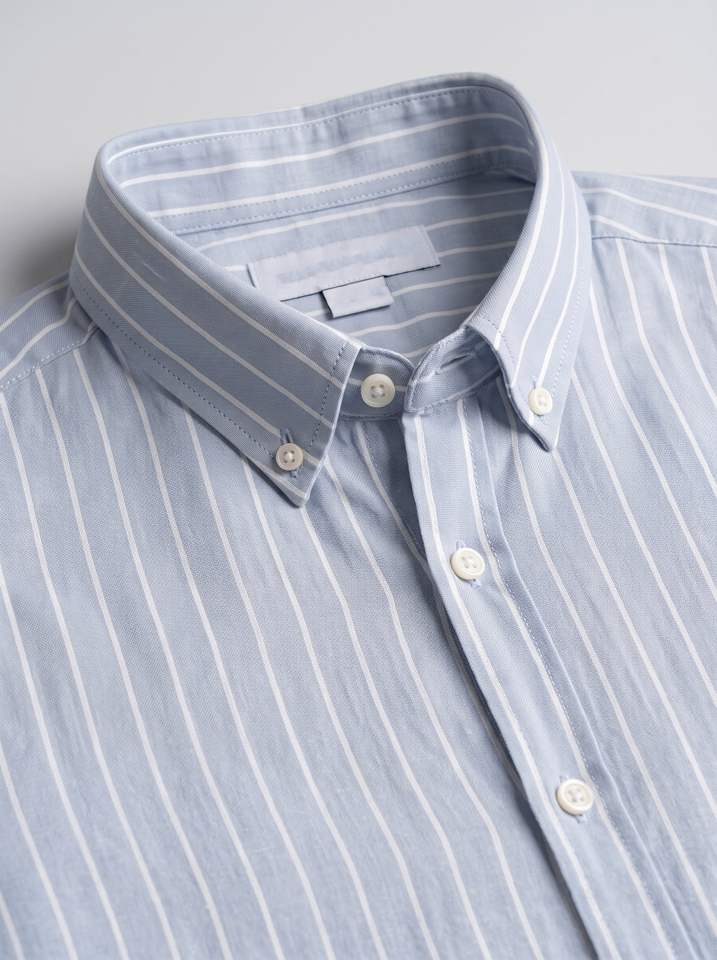 Men’s Linen Vertical-Striped Full-Sleeve Shirt