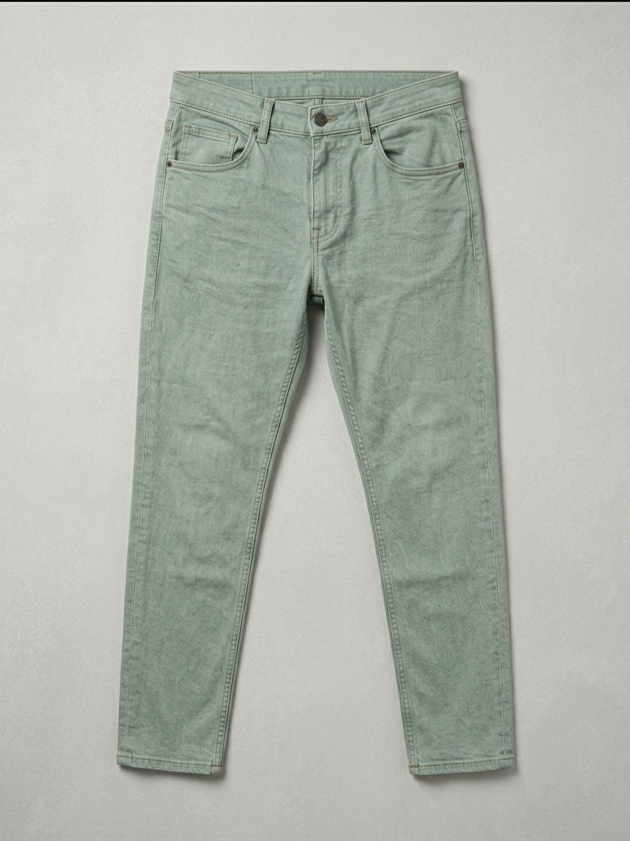 Snipes mom fit denim jeans showing classic high-waisted design with a relaxed, straight leg fit on a model.
