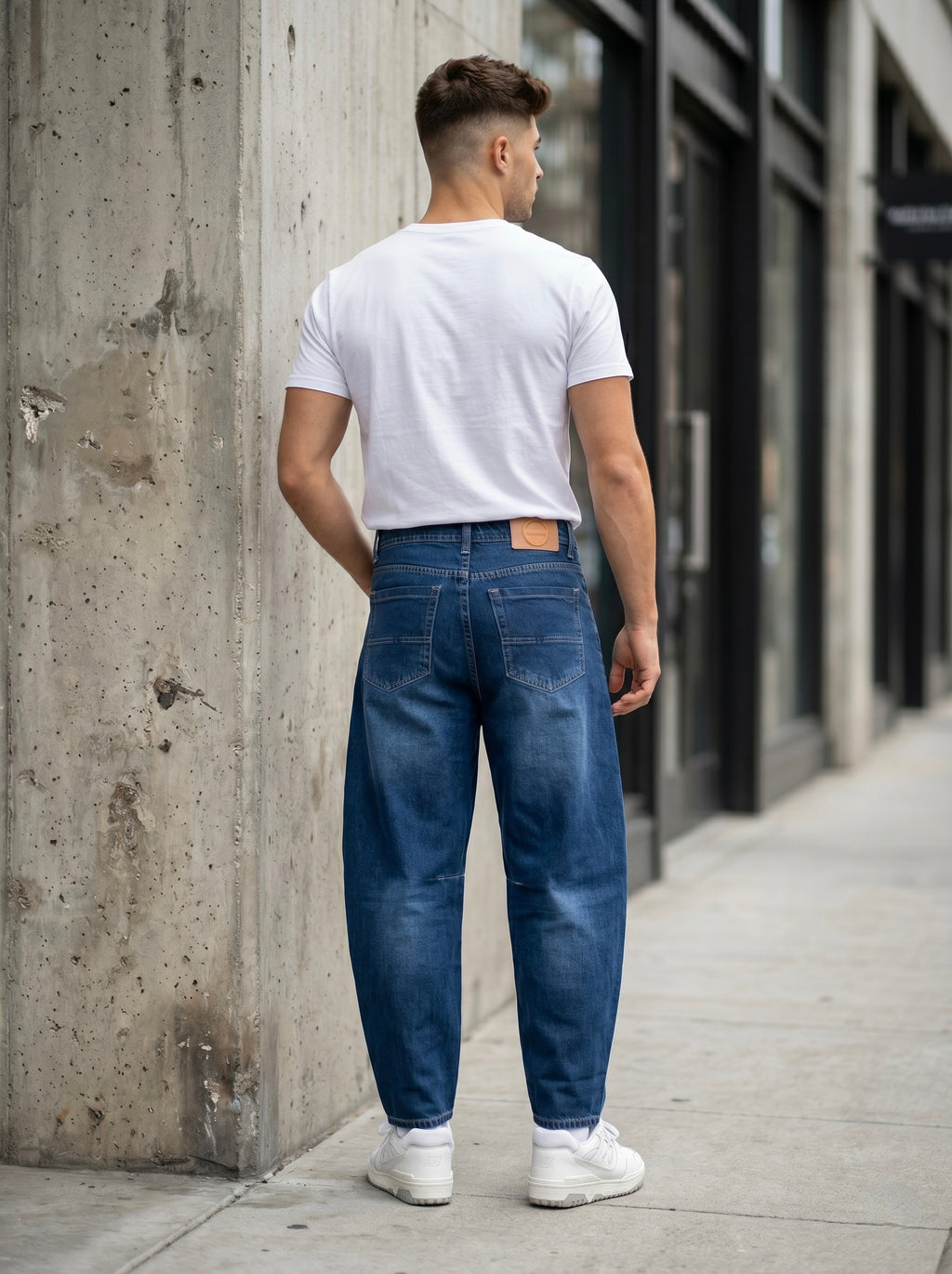 Barrel-Fit Jeans