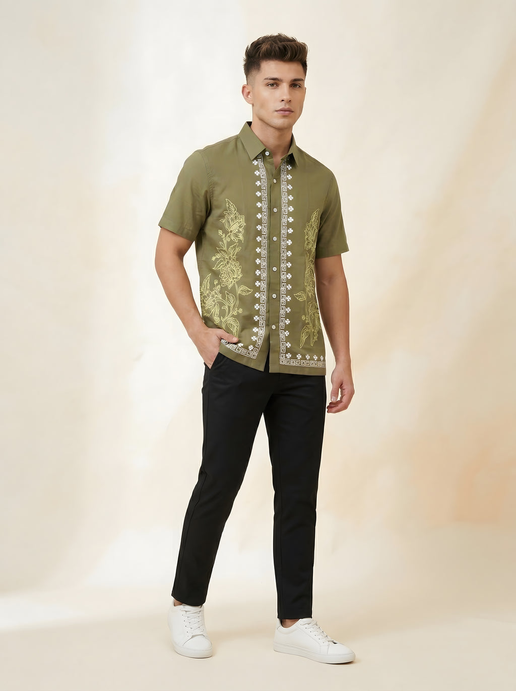 Snipes embroidery print shirt, short sleeve casual shirt with detailed embroidery design, displayed on a mannequin.