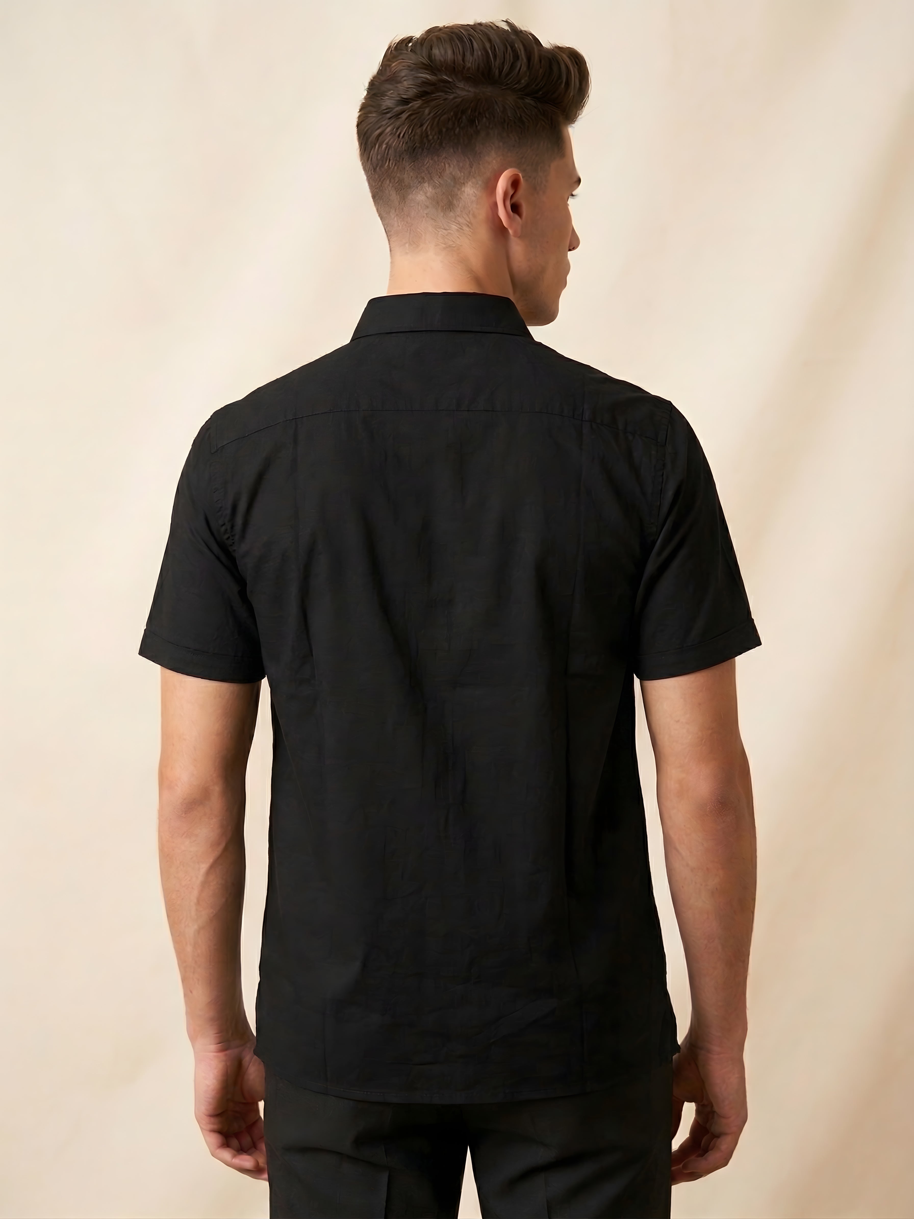 Snipes embroidery print shirt, long-sleeve casual shirt with embroidered design, lightweight fabric, and classic collar.
