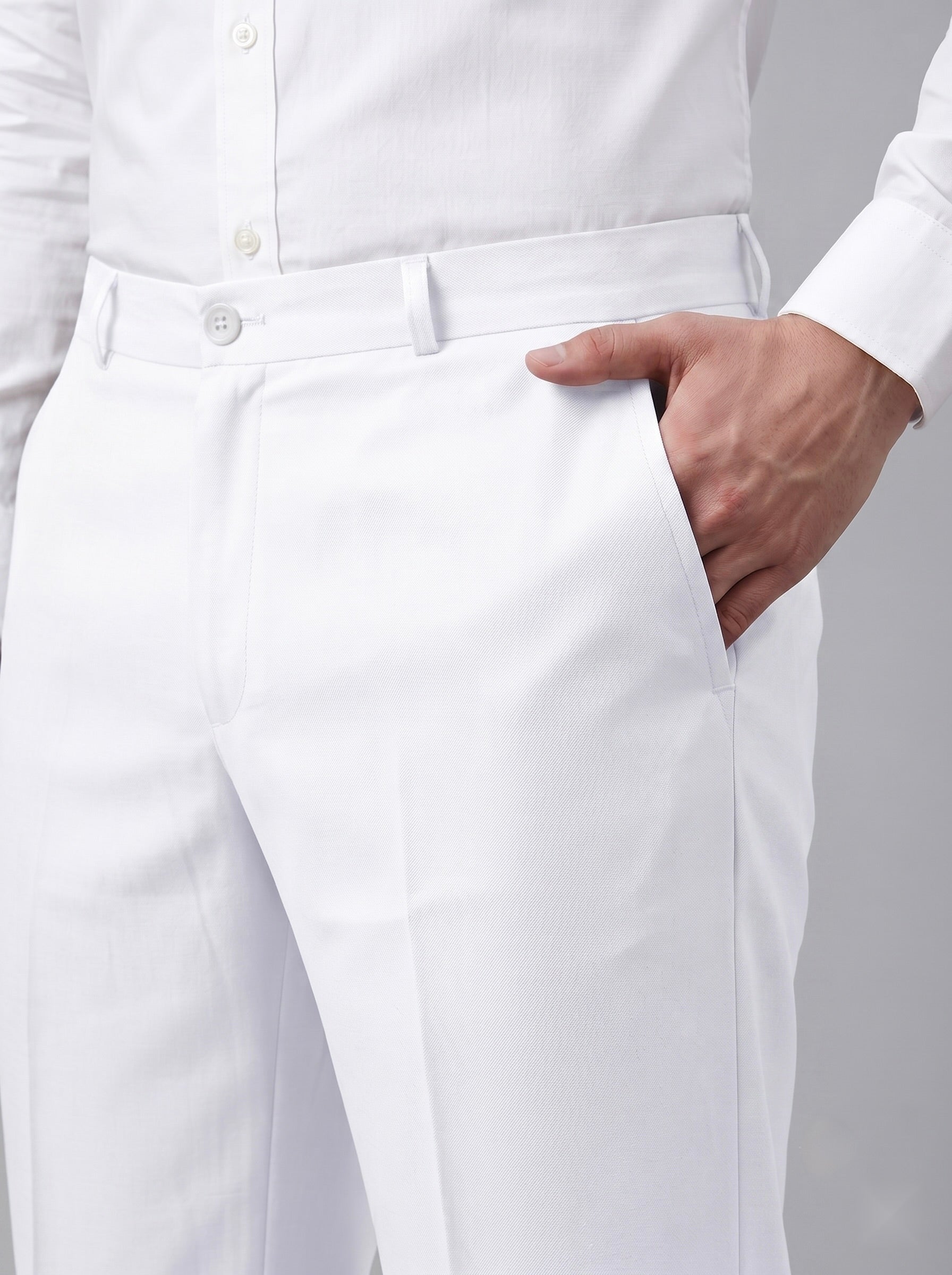 Snipes formal bootcut pants in neutral color, tailored fit with classic design, suitable for professional or dressy occasions.