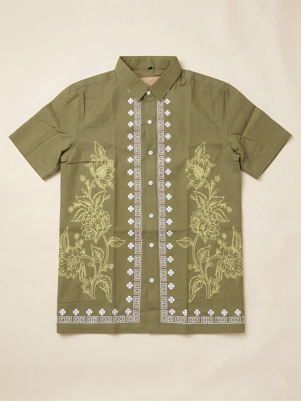Snipes embroidery print shirt, short sleeve casual shirt with embroidered design, displayed on a hanger.