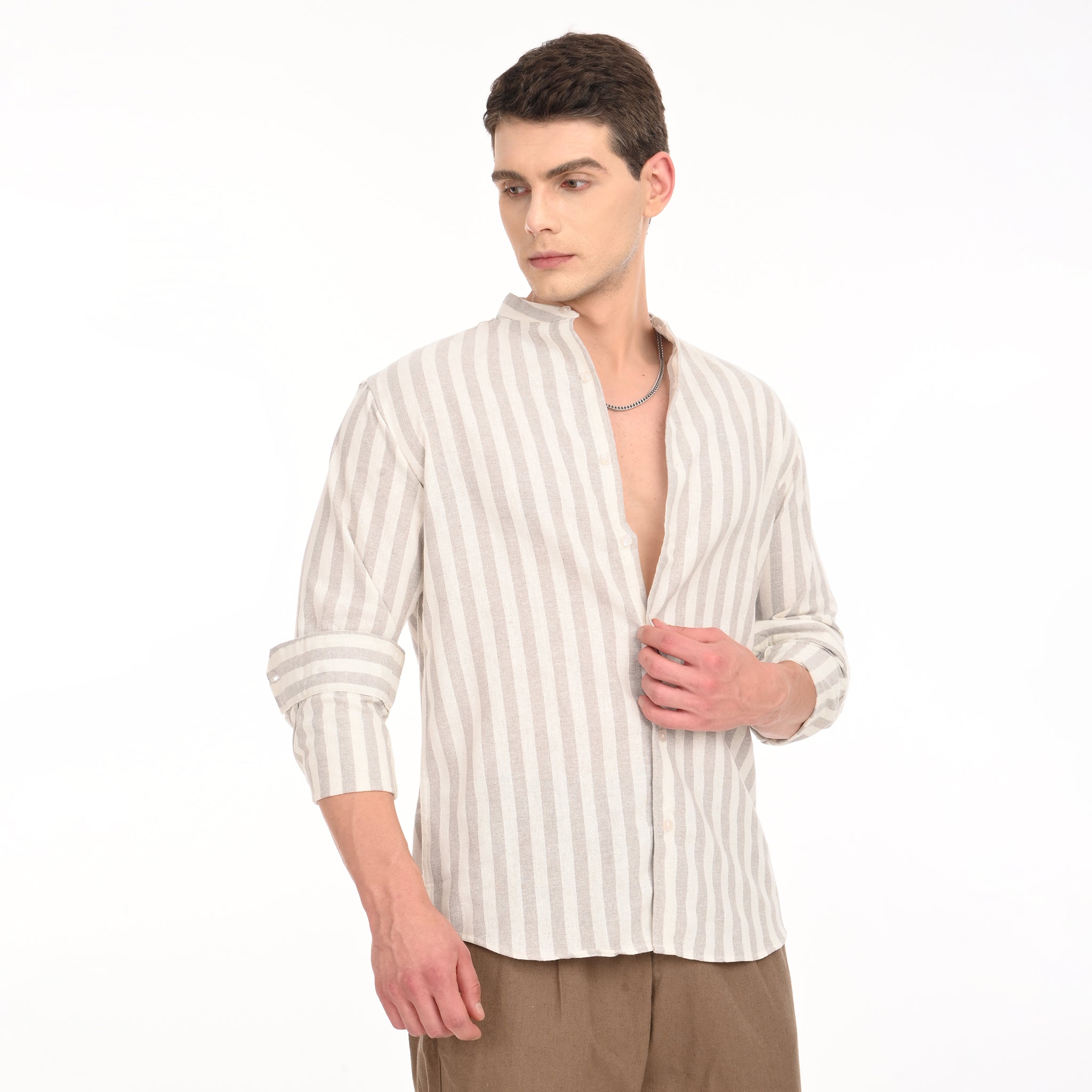 Mandarin Collar Shirts in Vertical Stripes - Snipes
