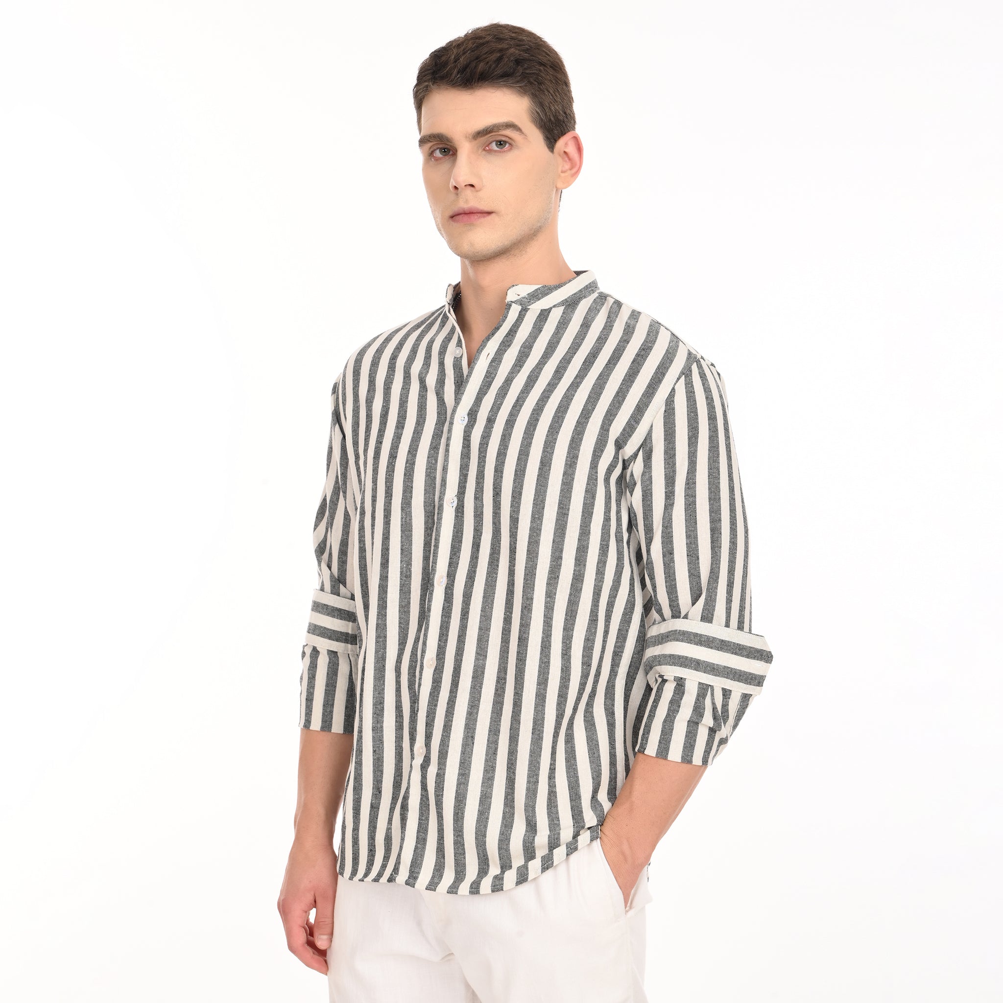Mandarin Collar Shirts in Vertical Stripes - Snipes