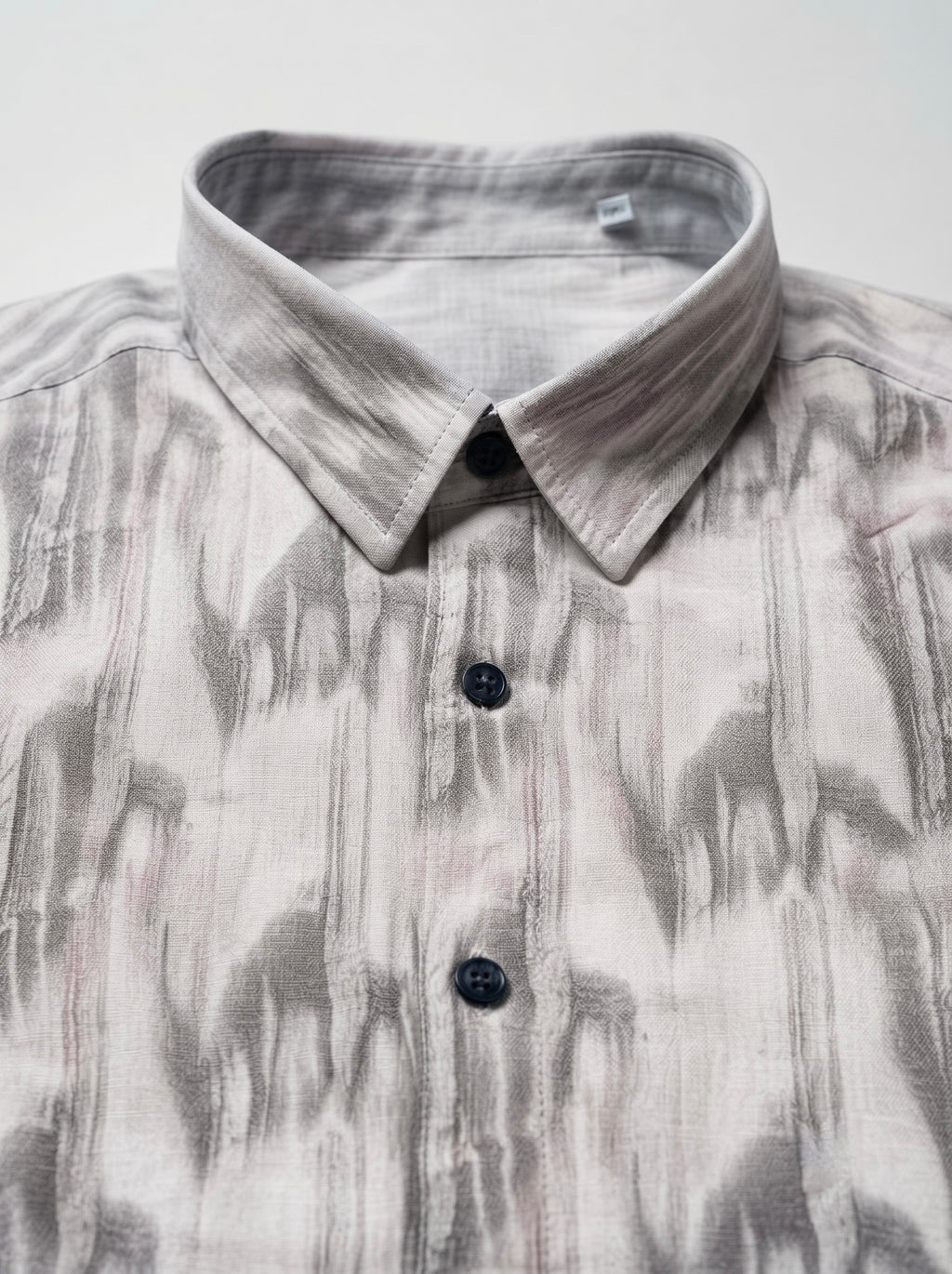 Men’s abstract print full sleeve casual shirt by Snipes, featuring a colorful abstract design on soft fabric.