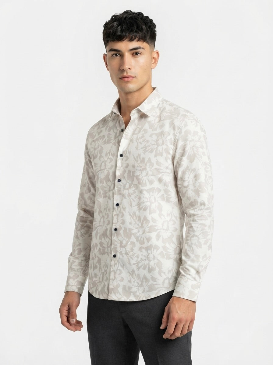 Men’s floral print full sleeve shirt by Snipes, shown in a vibrant, patterned design with collar and long sleeves.