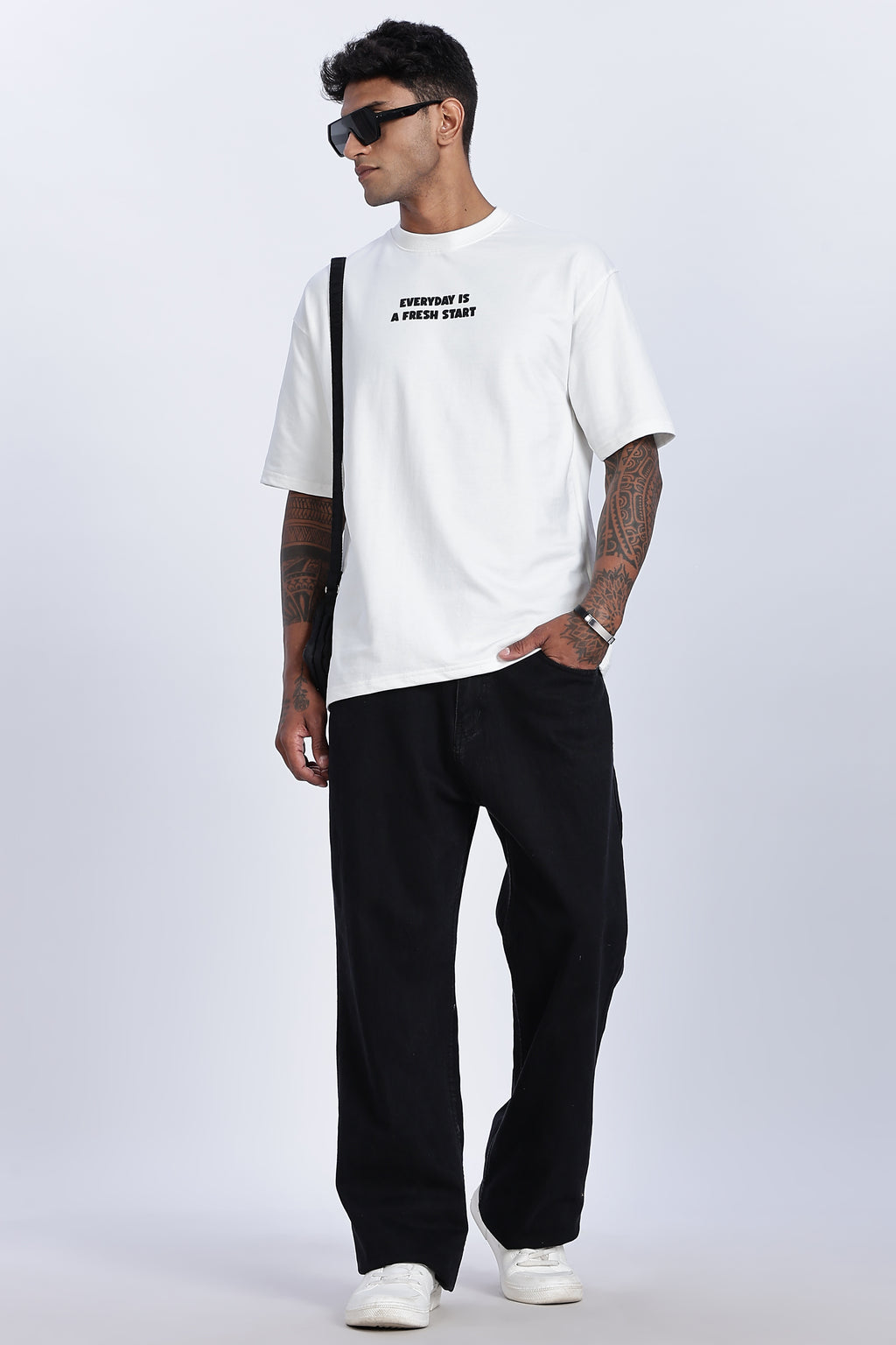 Spray Can Oversized Printed T-Shirt - Snipes