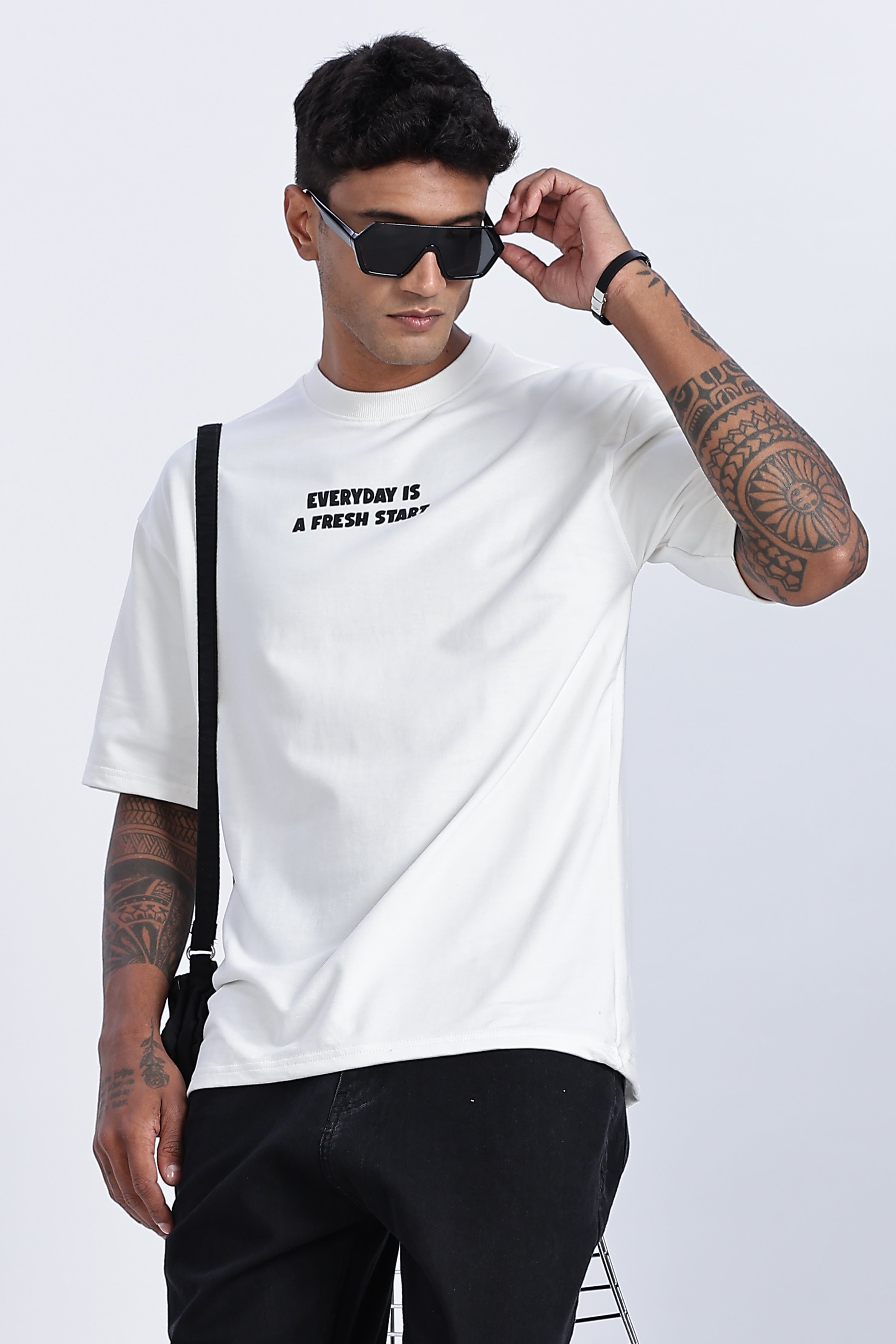 Spray Can Oversized Printed T-Shirt - Snipes