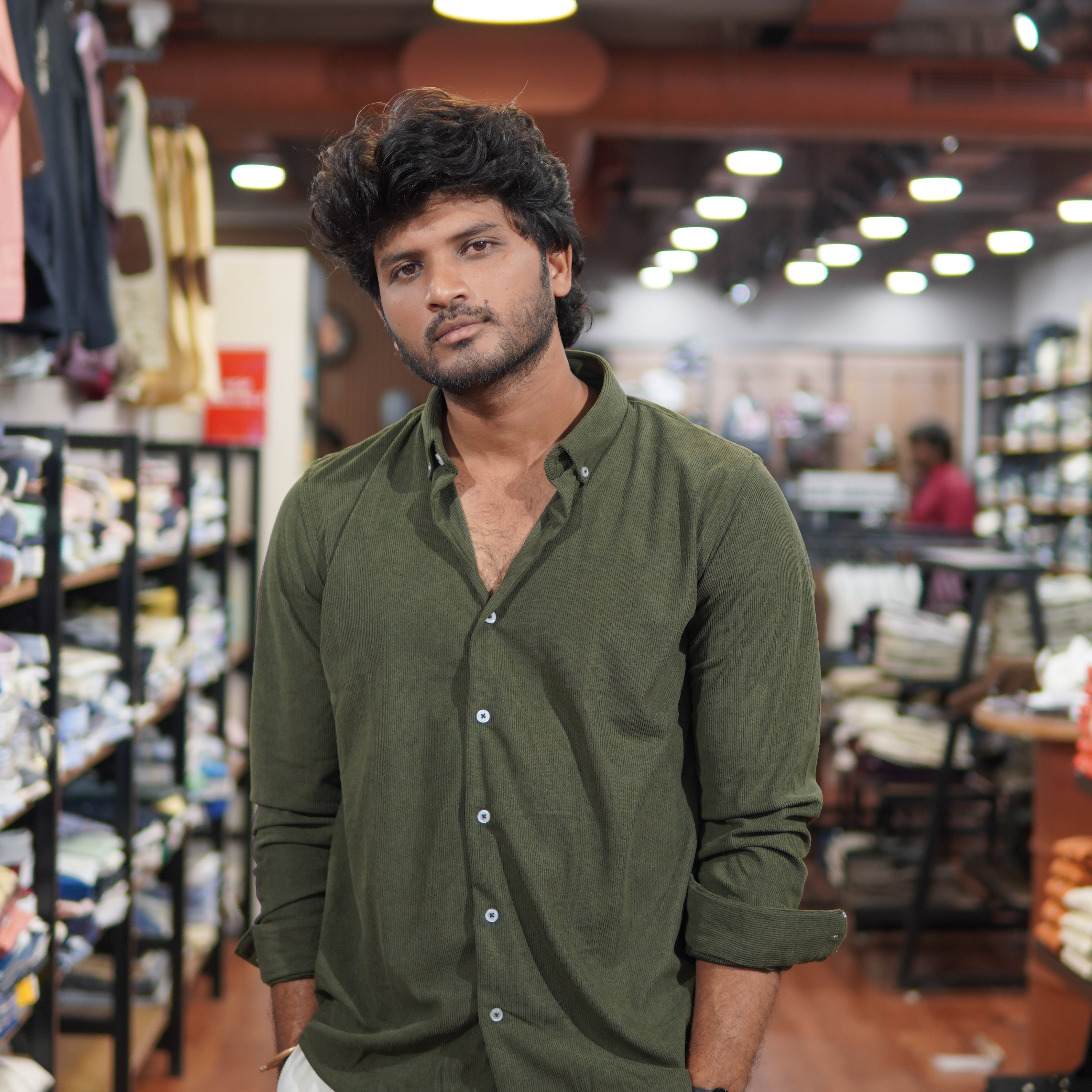Snipes premium corduroy shirt in a rich color, featuring a classic collar and button-down front.
