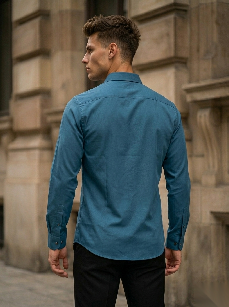 Snipes Classic Lachka shirt in a casual design, featuring a comfortable fit and stylish details, suitable for everyday wear.