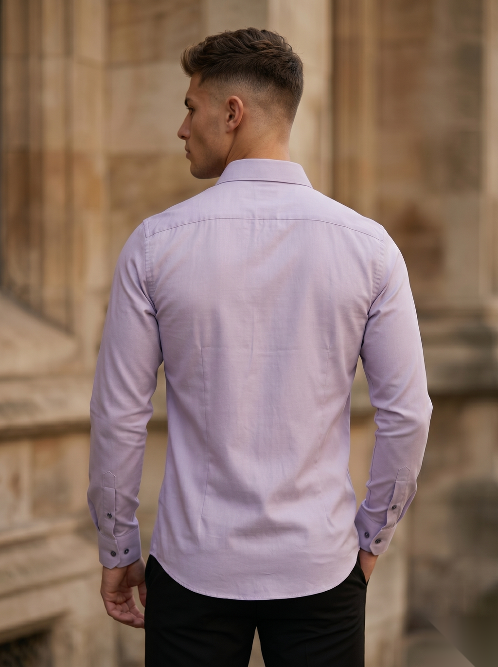 Classic Lachka shirt by Snipes, shown in a stylish design with a comfortable fit, featuring a button-down front and collar.