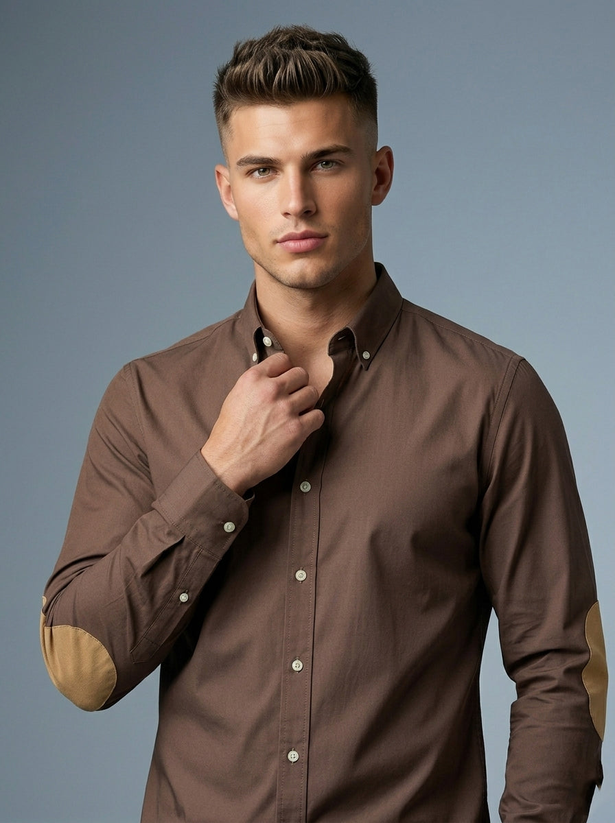 Snipes elbow patch shirt featuring a casual design with contrasting patches on the elbows, displayed on a mannequin.