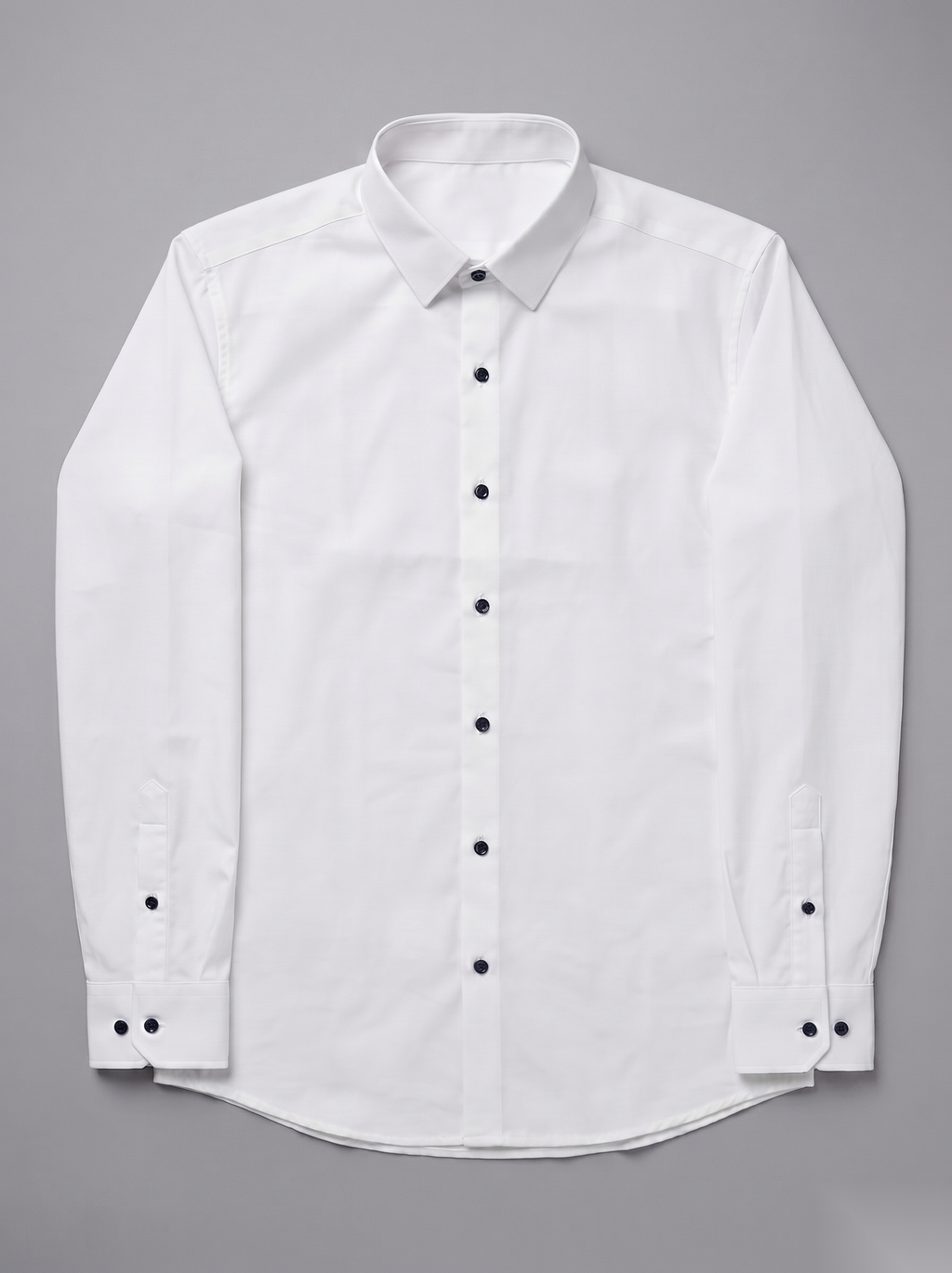 Classic Lachka shirt by Snipes featuring a comfortable fit, with a stylish design and casual look.