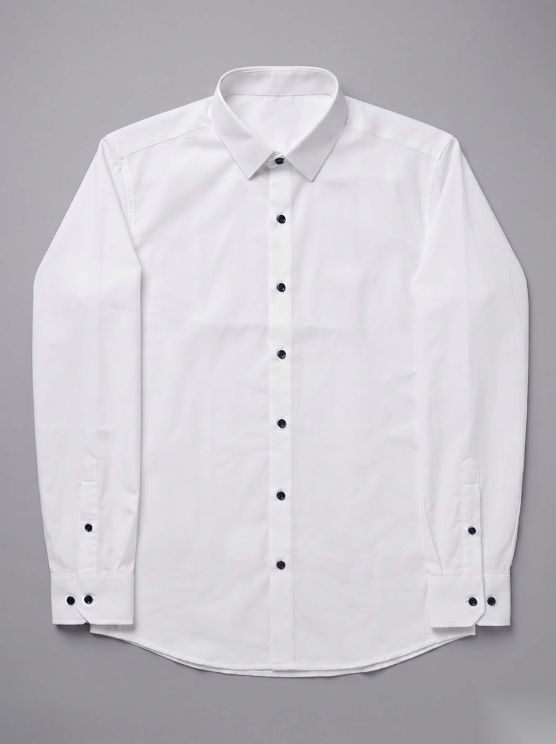 Classic Lachka shirt by Snipes featuring a comfortable fit, with a stylish design and casual look.