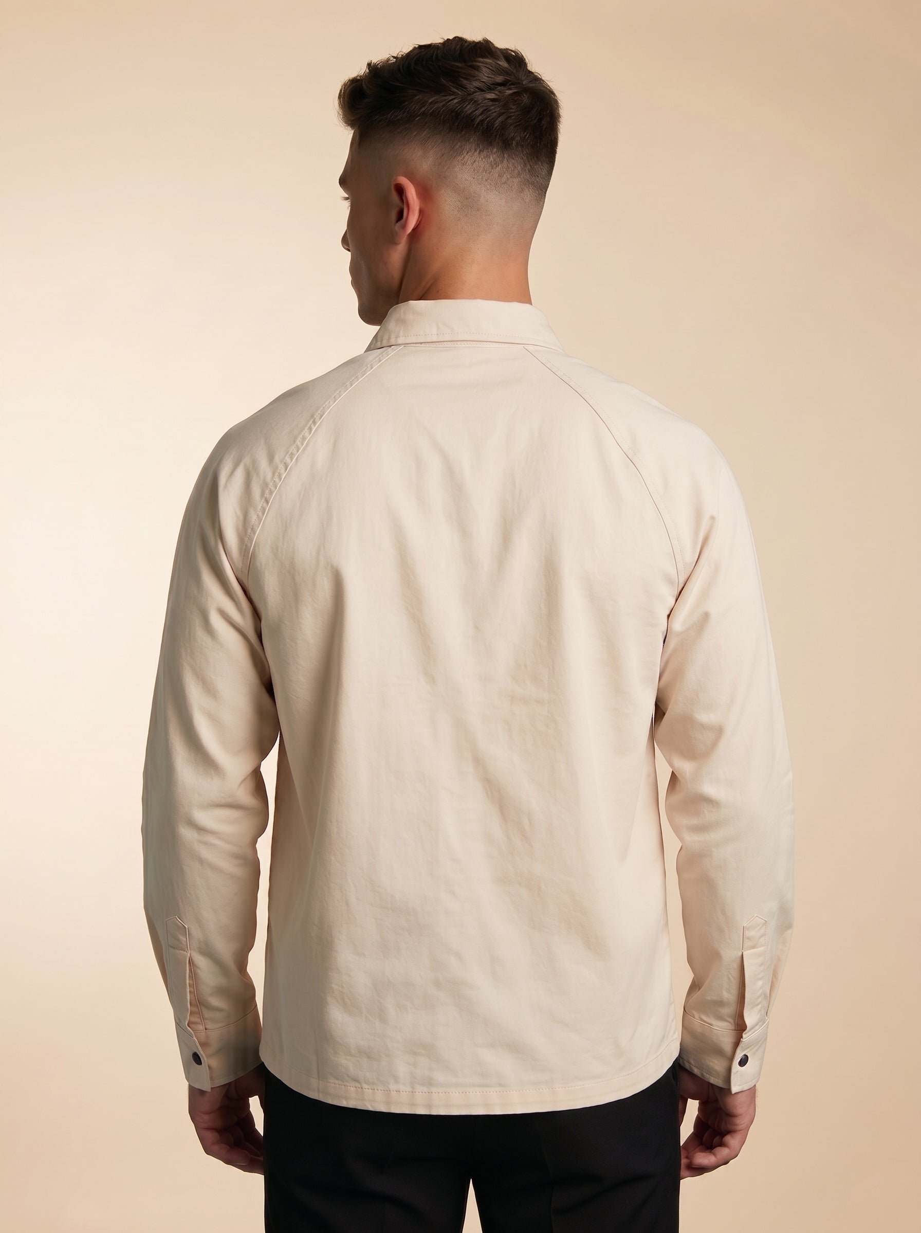 Snipes shacket shirt in neutral tones, featuring a classic collar and button-up front, styled for casual wear.