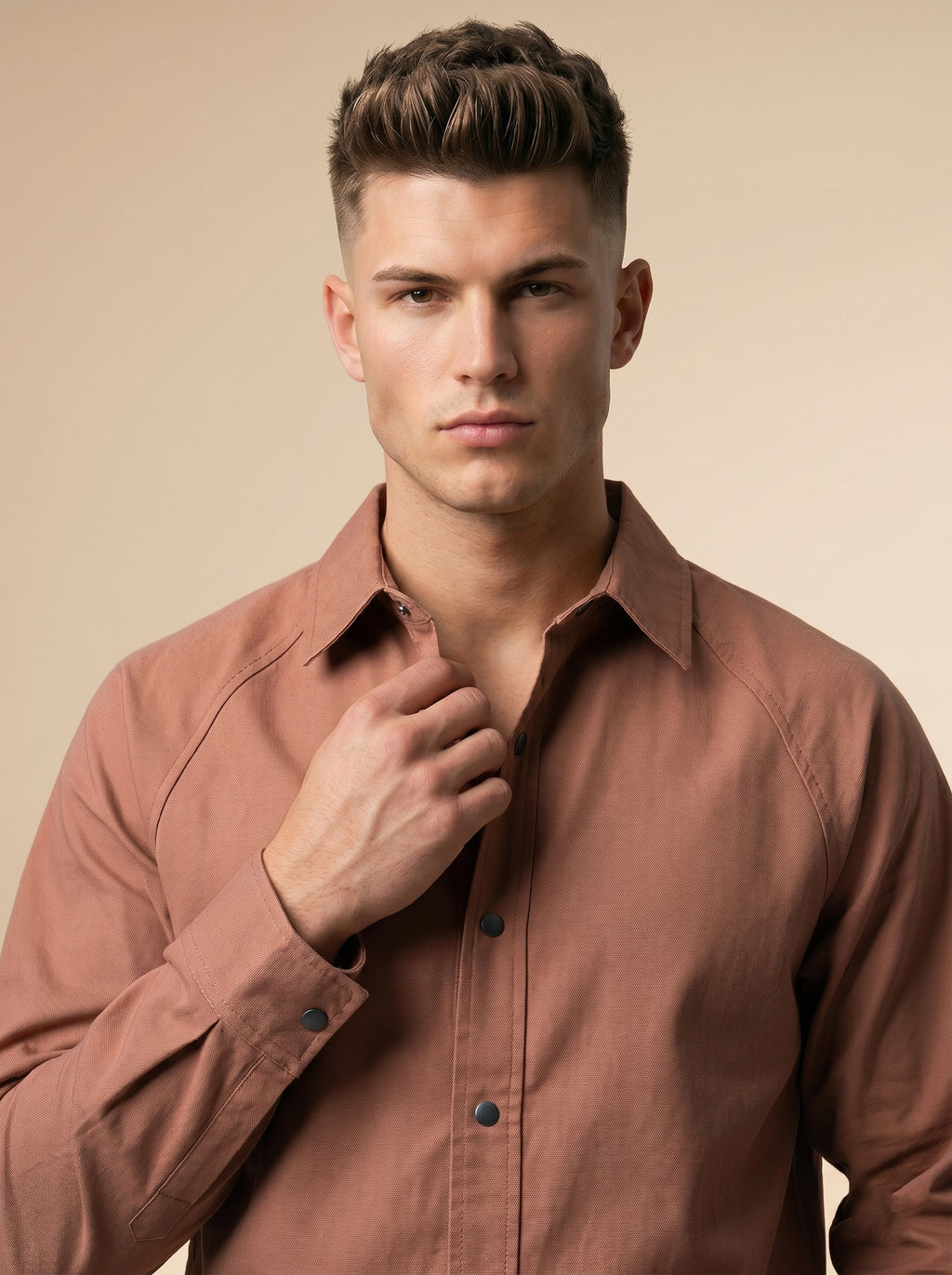 Snipes shacket shirt featuring a stylish and comfortable design, with a modern cut and versatile look for casual wear.