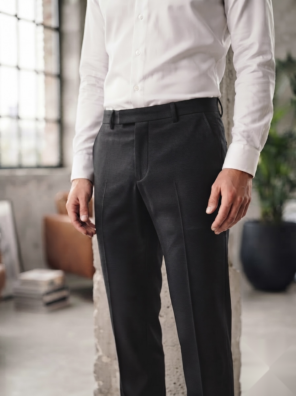 Snipes Lachka Fabric formal pants in dark color, tailored fit with classic style, suitable for professional or formal occasions.