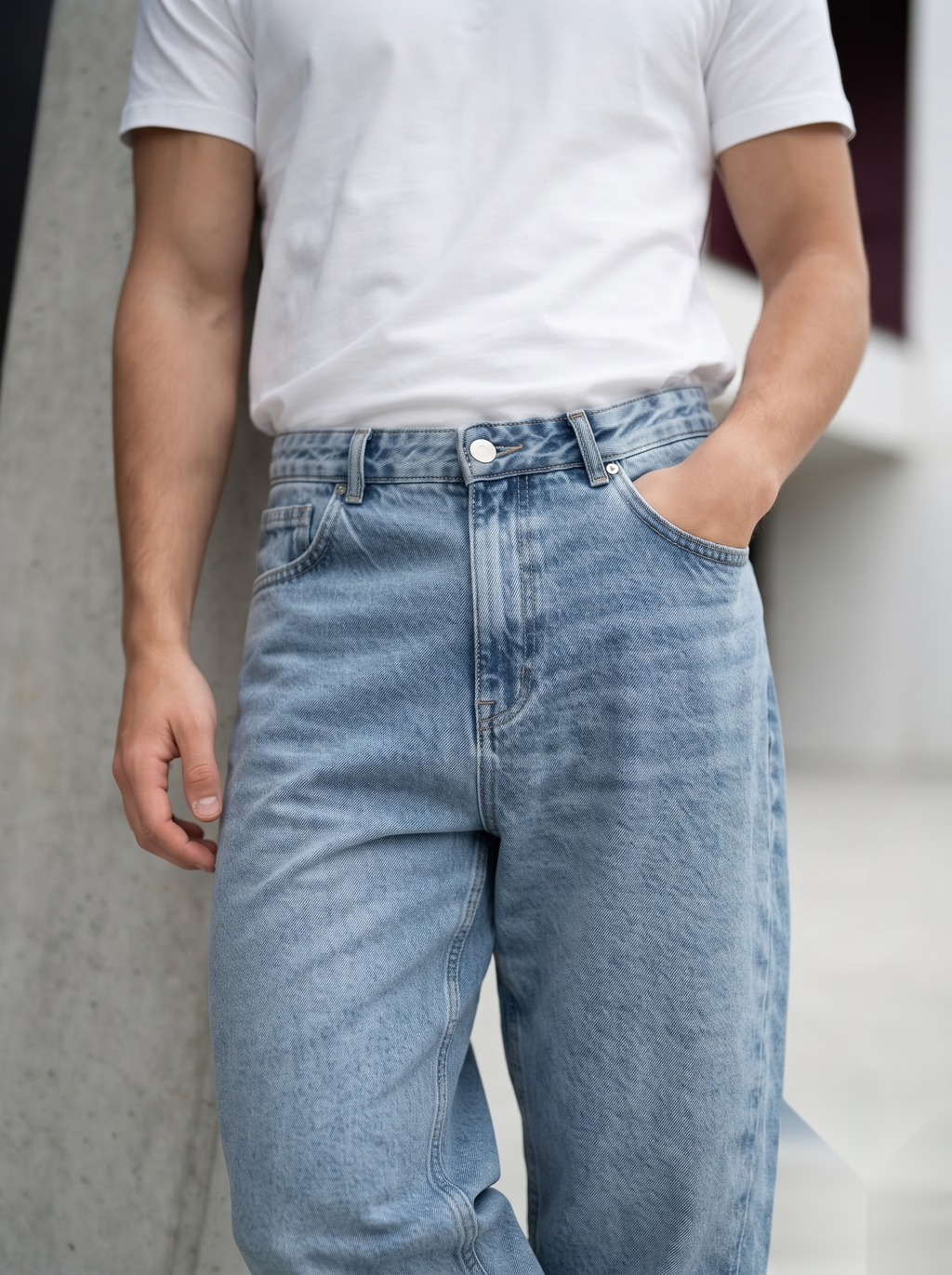 Side Stitch Barrel-Fit Denims