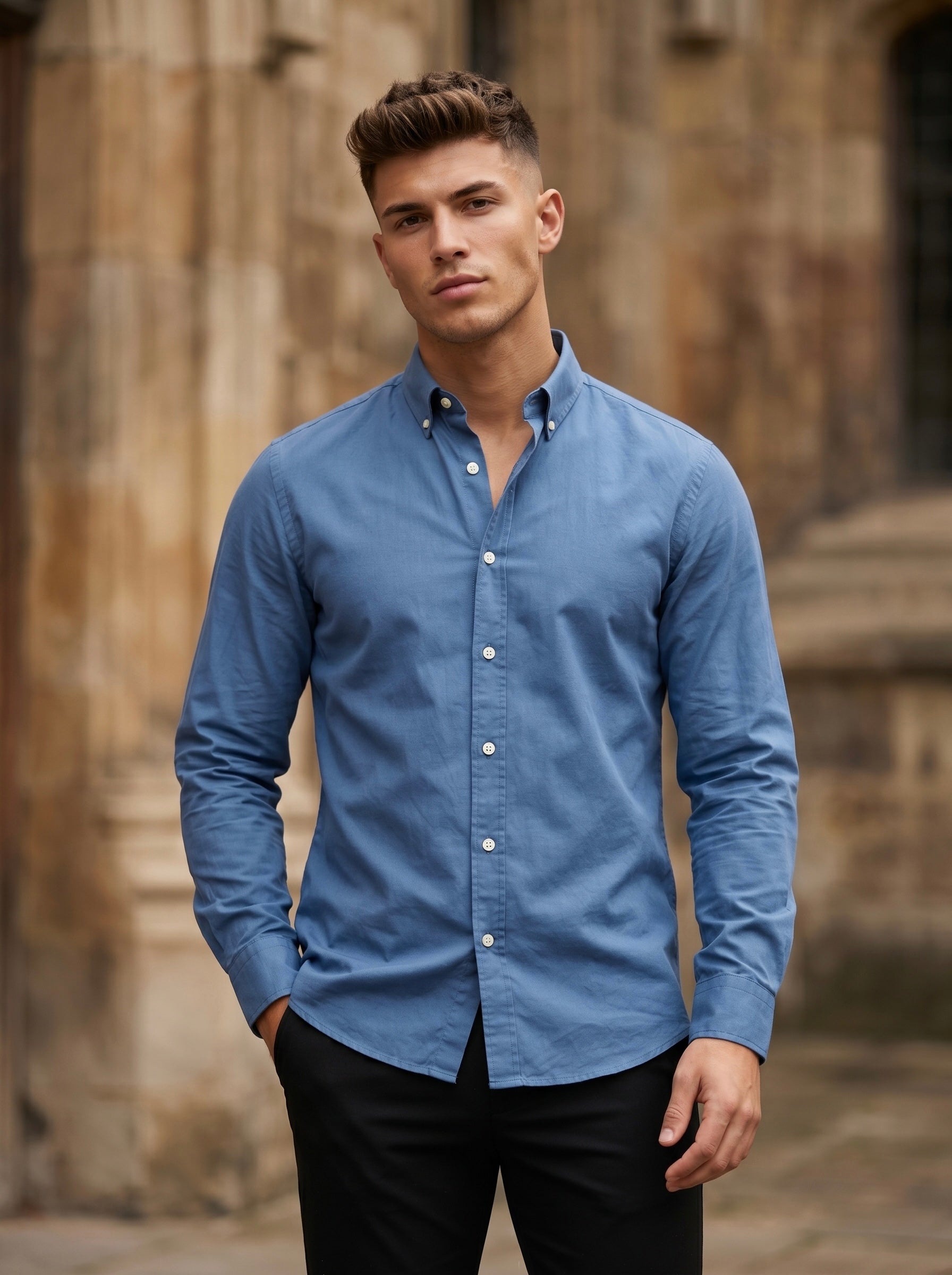 Snipes men's oxford shirt in light blue, featuring a classic collar, button-down front, and long sleeves, casual and stylish.