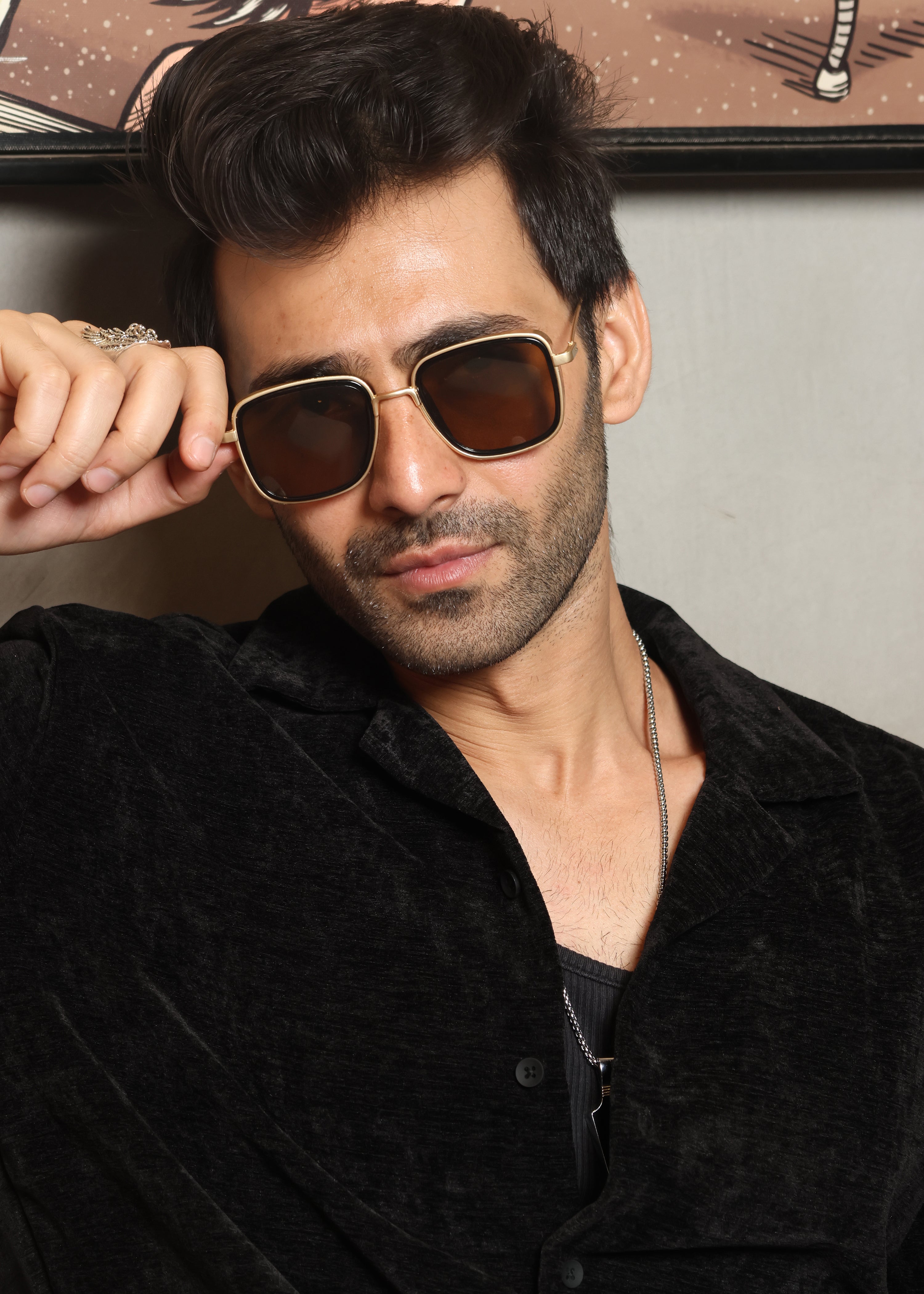 Velvet Half Sleeve Shirt - Black Secondary image