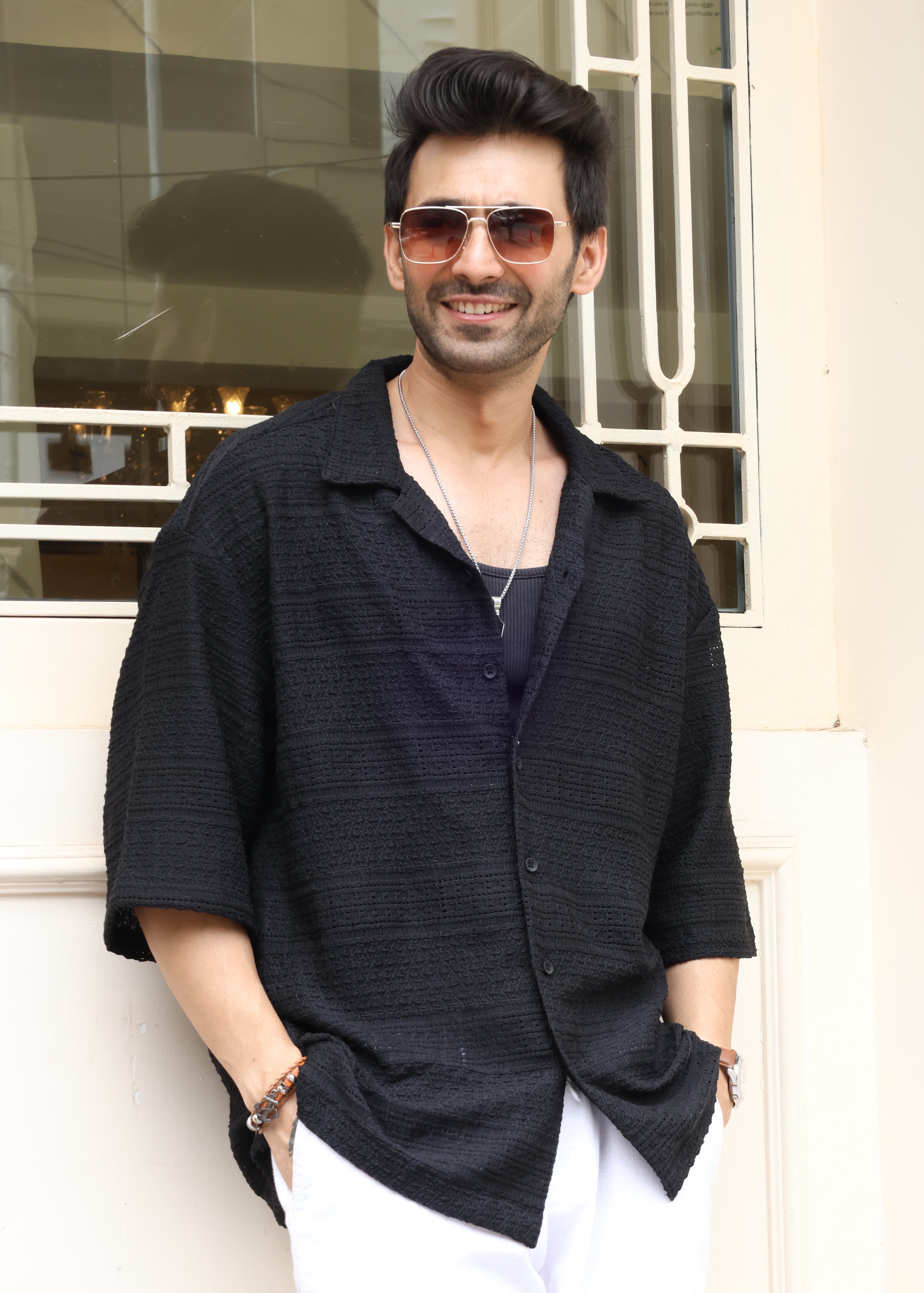 Textured Open-Weave Half-Sleeve Shirt - Black - Snipes Main image