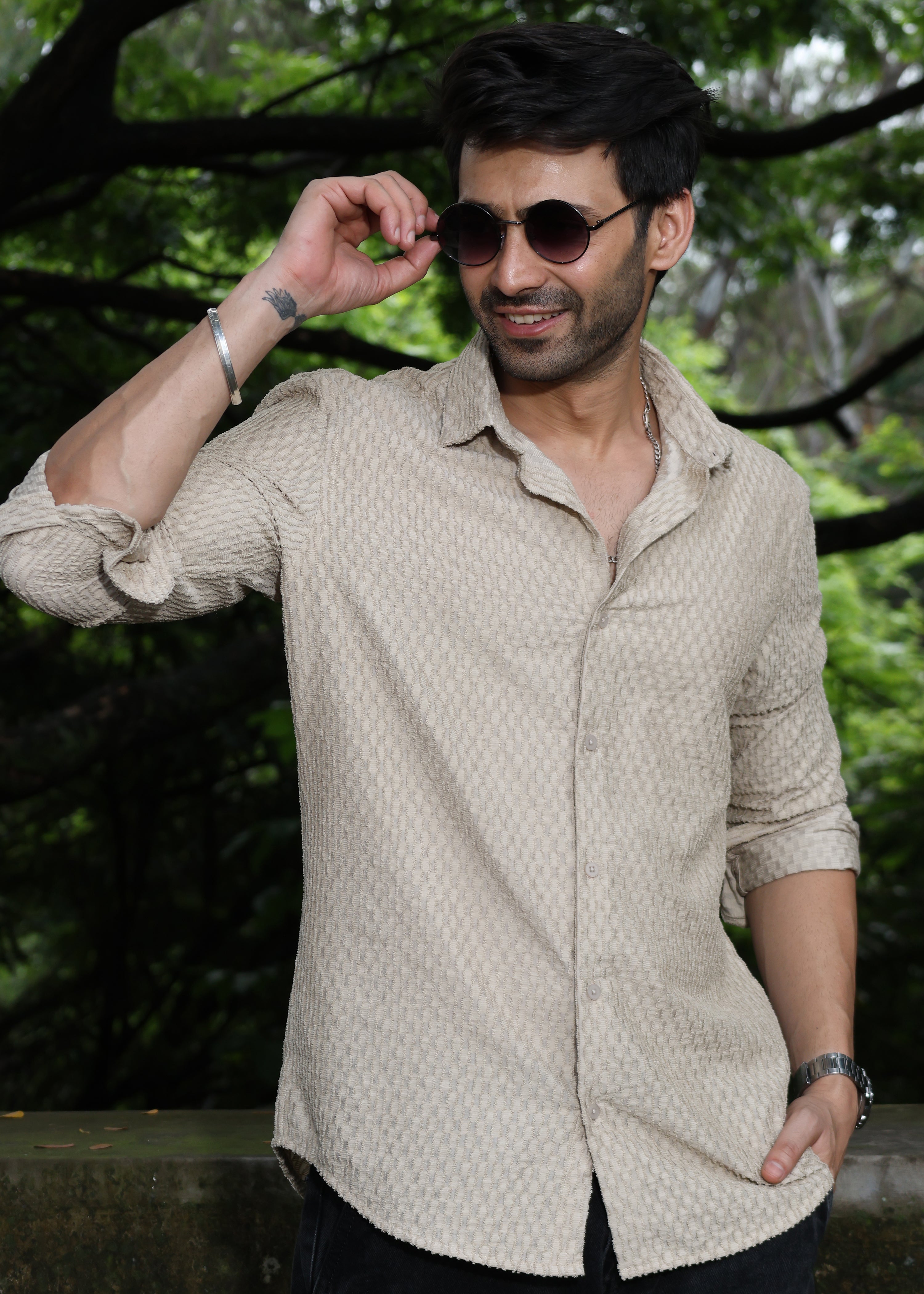 Self-Design Full-Sleeve Shirt - Sandal - Snipes